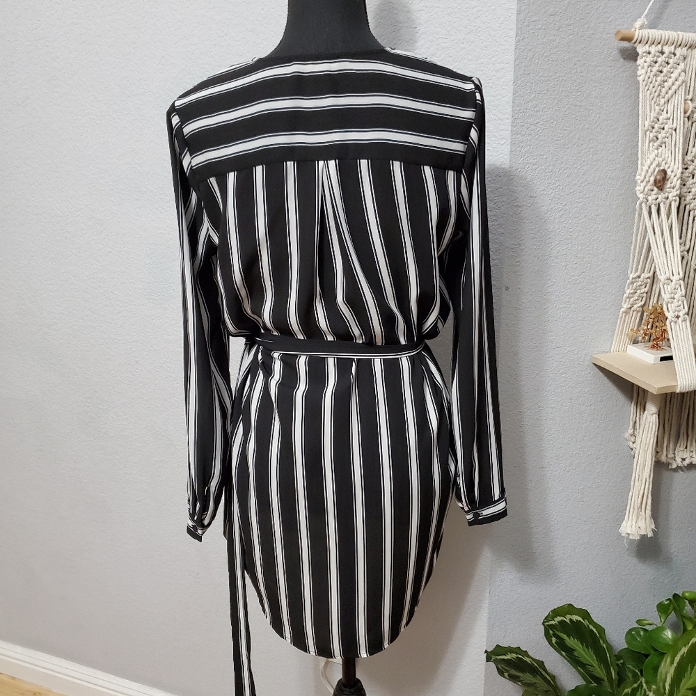 Dress - Picture 3 of 7